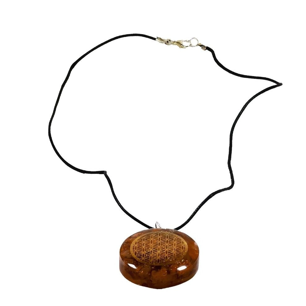 Collier avec pendentif orgone en Cornaline - Bijoux Zen Réunion